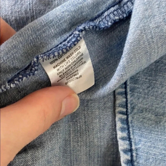 BP. 100% cotton Light Wash Denim Chambray long sleeve Top size small - Picture 8 of 9